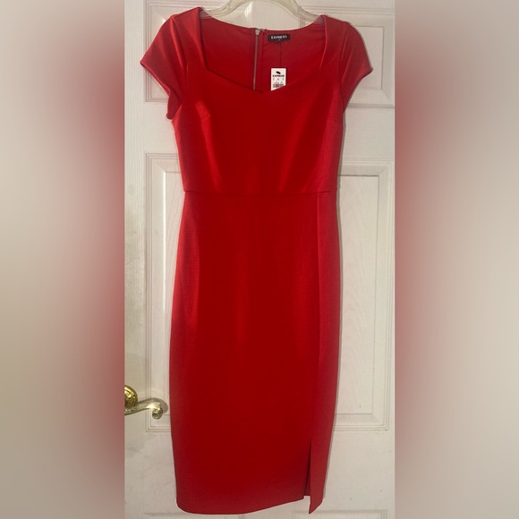 ♥️NEVER WORN NWT| Express Red Dress | XS - Picture 1 of 8